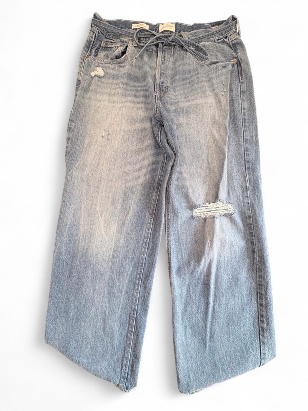 Universal Thread Light Wash Relaxed Wide-Leg Jeans